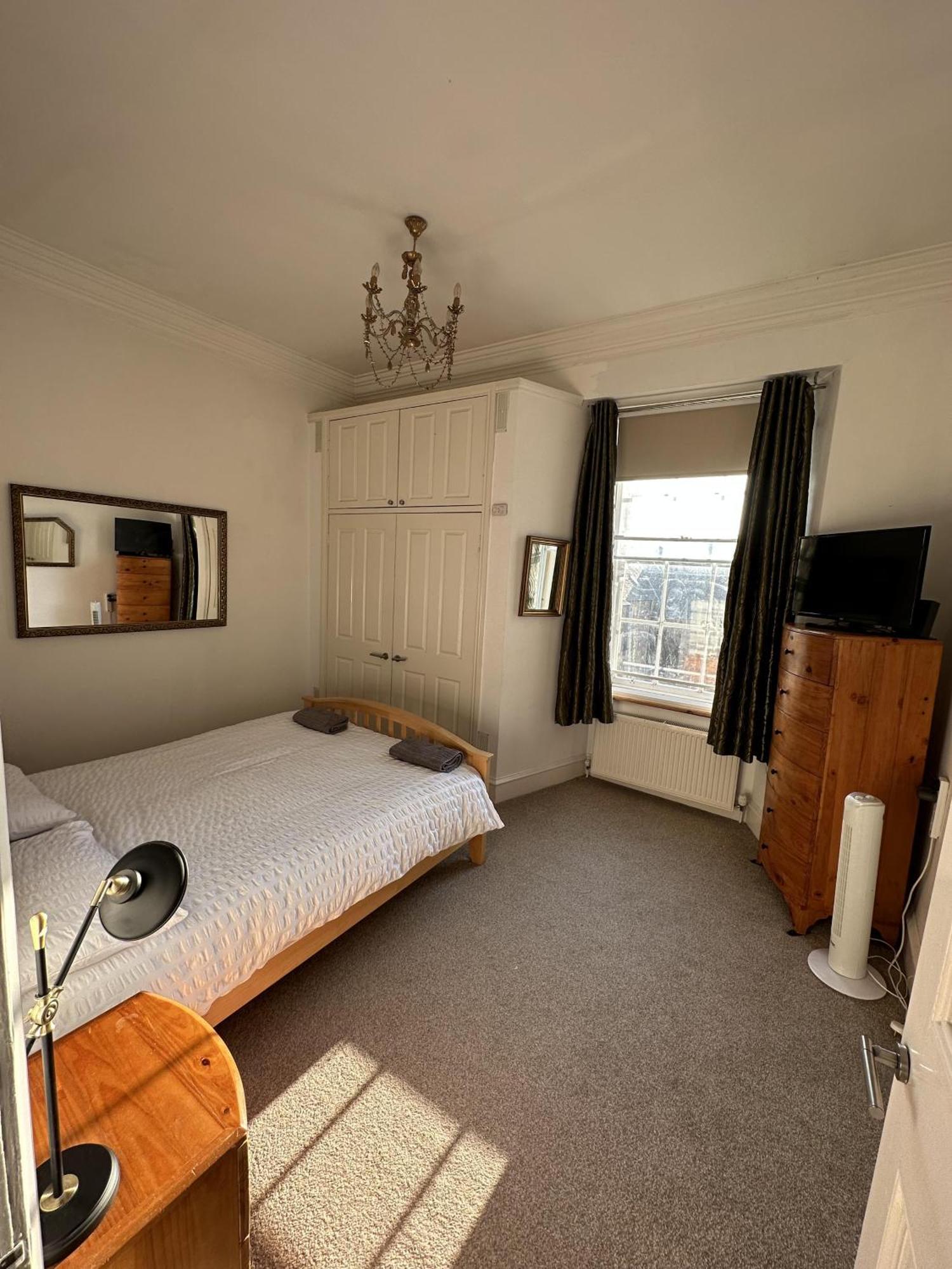 Charming 2-Bedroom Apartment Located In Ayr Eksteriør bilde